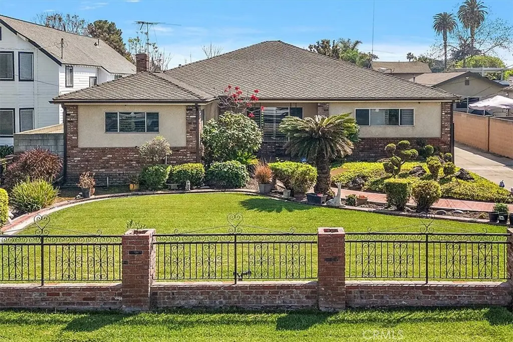 420 W Tichenor Street, Compton, CA 90220 - #1