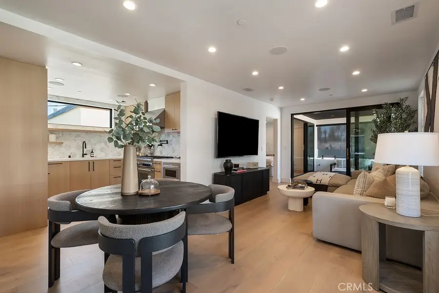 521 1/2 Iris Avenue, Corona Del Mar, CA 92625 - #3