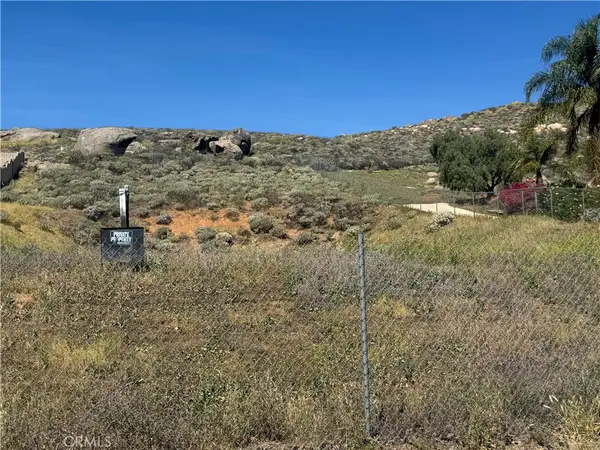 3829 Scenic Drive, Riverside, CA 92509