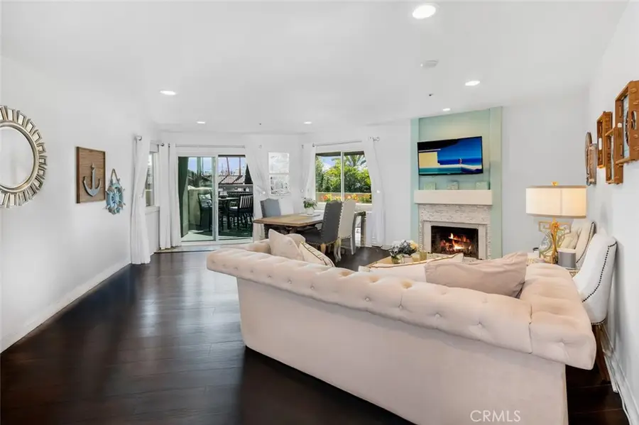 400 Lake #105, Huntington Beach, CA 92648 - #3