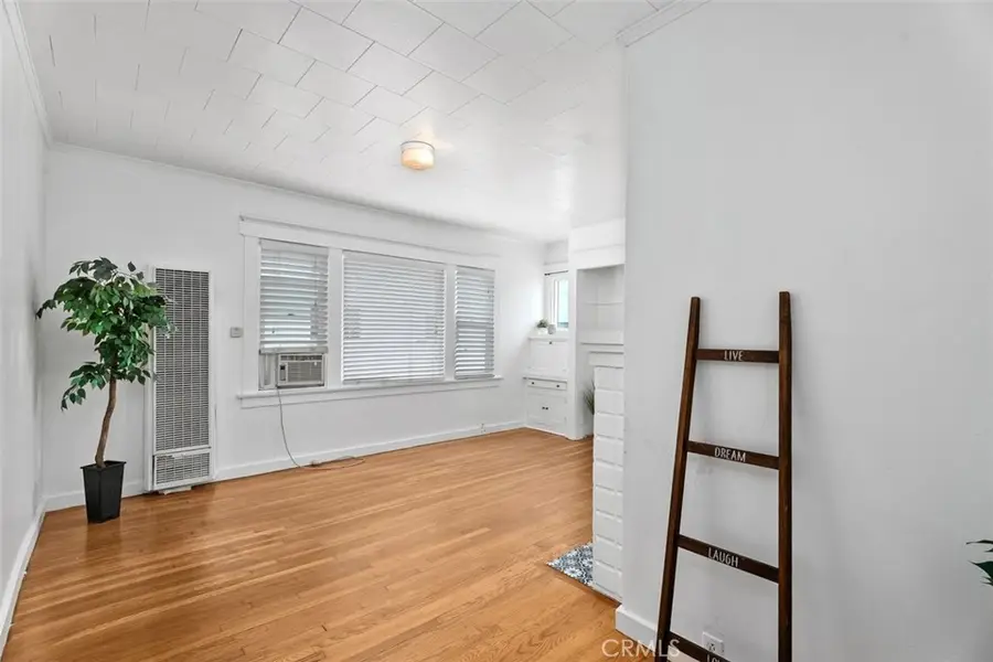 1109 E 1st #7, Long Beach, CA 90802 - #2