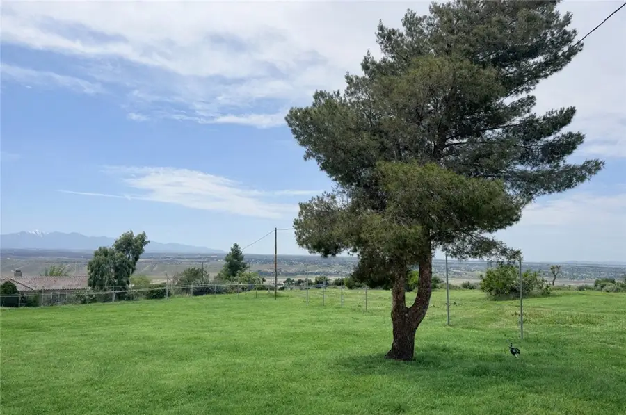 20485 Piedmont Rd, Apple Valley, CA 92308 - #2