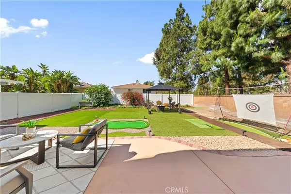 2 Tradition Pl, Irvine, CA 92602