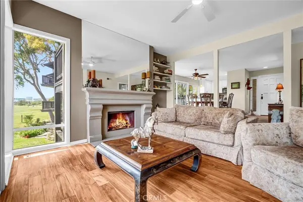 11 Las Brisas #6, Irvine, CA 92612