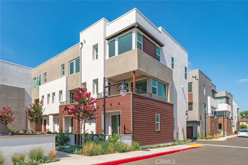 609 S Lyon Street, Santa Ana, CA 92705 - #1