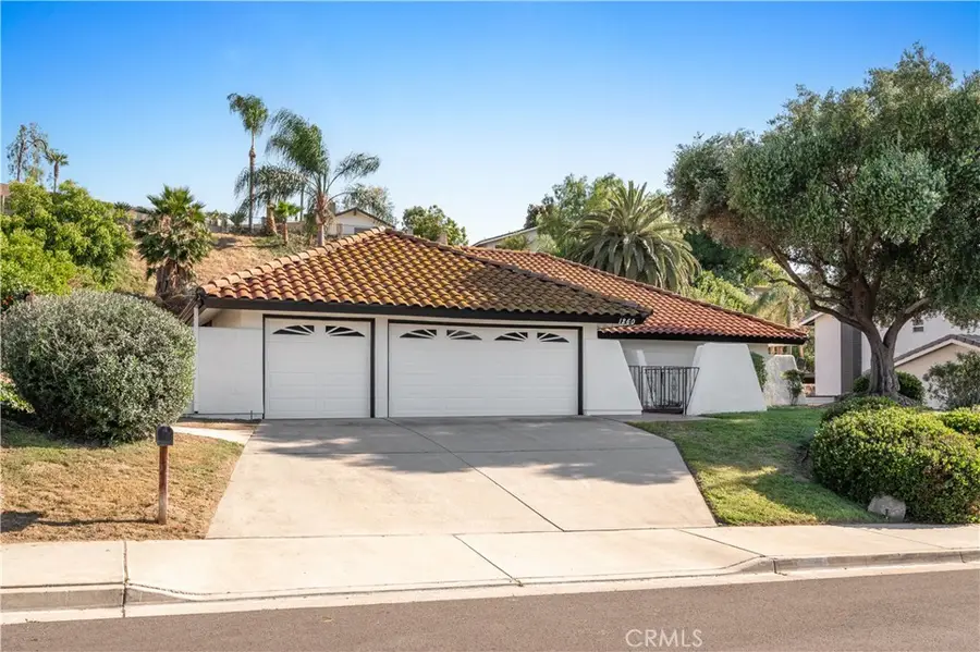 1260 Nicola Drive, Riverside, CA 92506 - #2