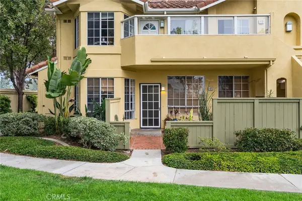 45 Alicante Aisle #52, Irvine, CA 92614