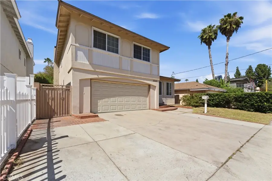 20253 Gifford Street, Winnetka, CA 91306 - #3
