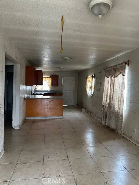 8103 E Holmes Ave. Avenue, Los Angeles, CA 90001 - #2