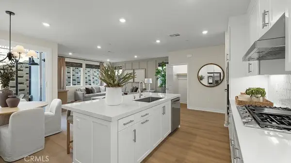 1990 Pyrenes Place, Santa Paula, CA 93060