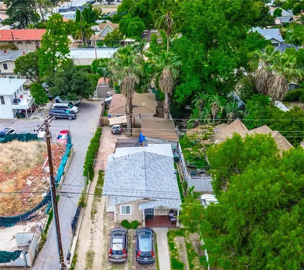 27271 Pacific St, Highland, CA 92346