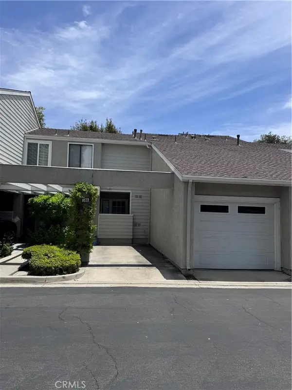 380 Deerfield, Irvine, CA 92606