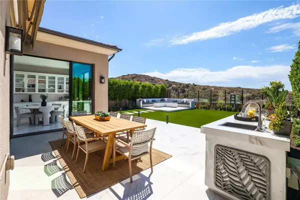118 Tomahawk, Irvine, CA 92618