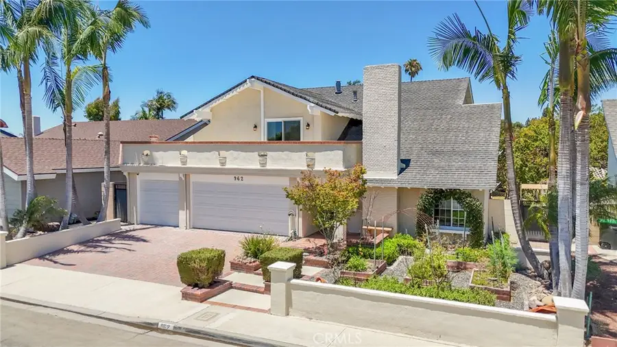 962 Begonia Avenue, Costa Mesa, CA 92626 - #3