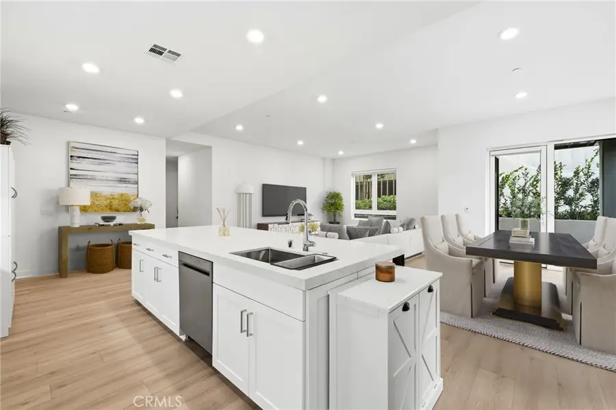 3101 Rivington, Irvine, CA 92612 - #3