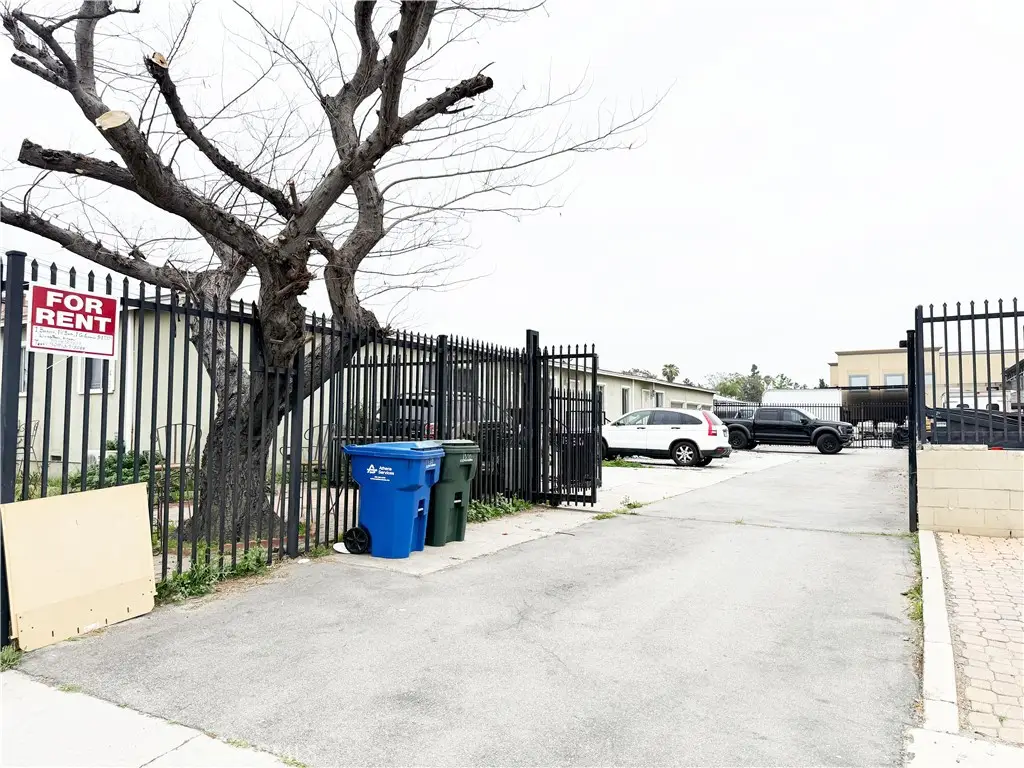1330 S Reservoir Street, Pomona, CA 91766 - #1