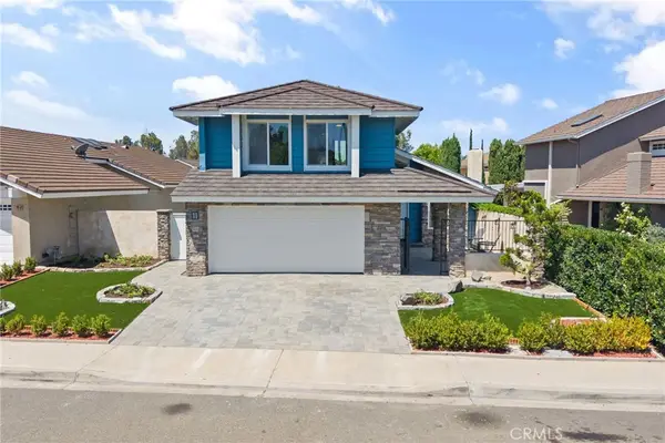 11 Halfmoon, Irvine, CA 92614
