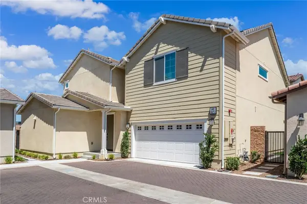 6992 Mallow Drive #4, Fontana, CA 92336