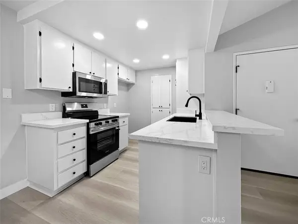 3535 Banbury #108, Riverside, CA 92505