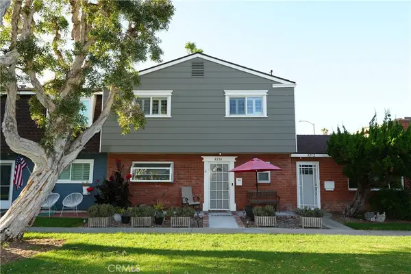 8226 Pennington Dr, Huntington Beach, CA 92646