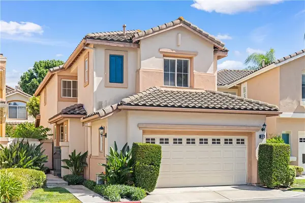 22 Santa Cruz Aisle, Irvine, CA 92606