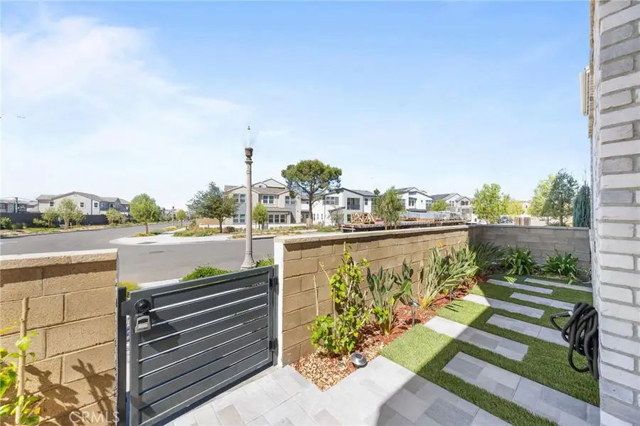 427 Flycatcher, Irvine, CA 92618 - #3