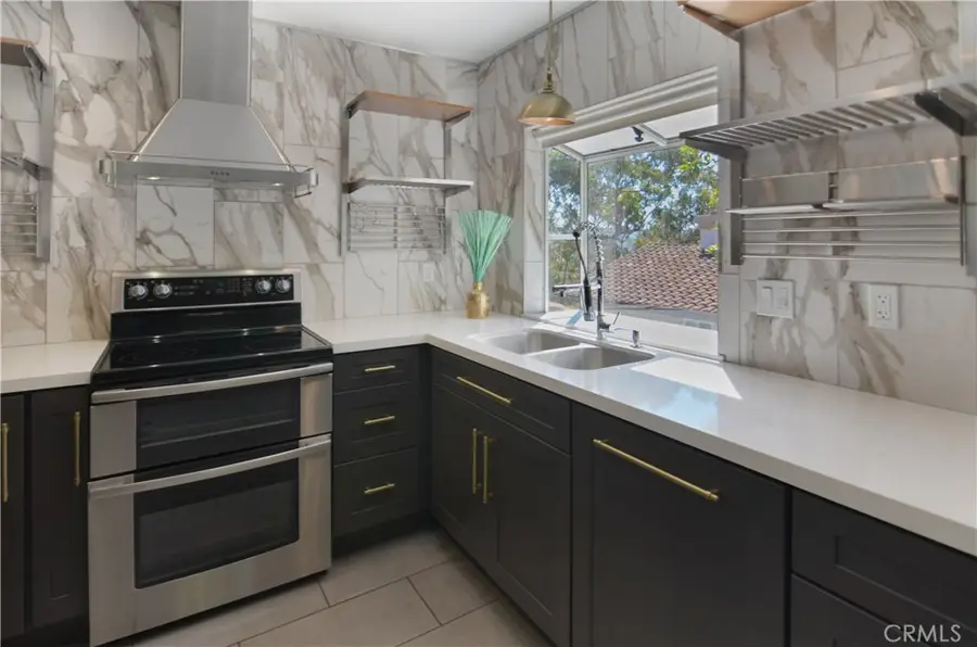 18 Corniche Dr #H, Dana Point, CA 92629 - #2