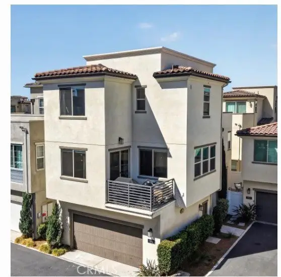 592 S Motif, Anaheim, CA 92805