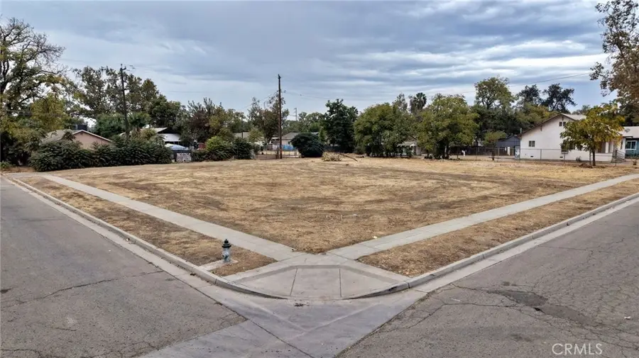 2274 S Cherry Avenue, Fresno, CA 93706 - #3