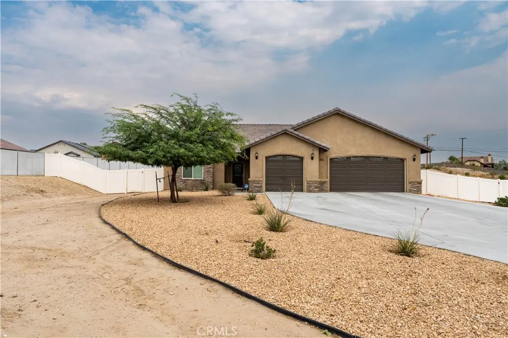 15325 Myalon Road, Apple Valley, CA 92307 - #1