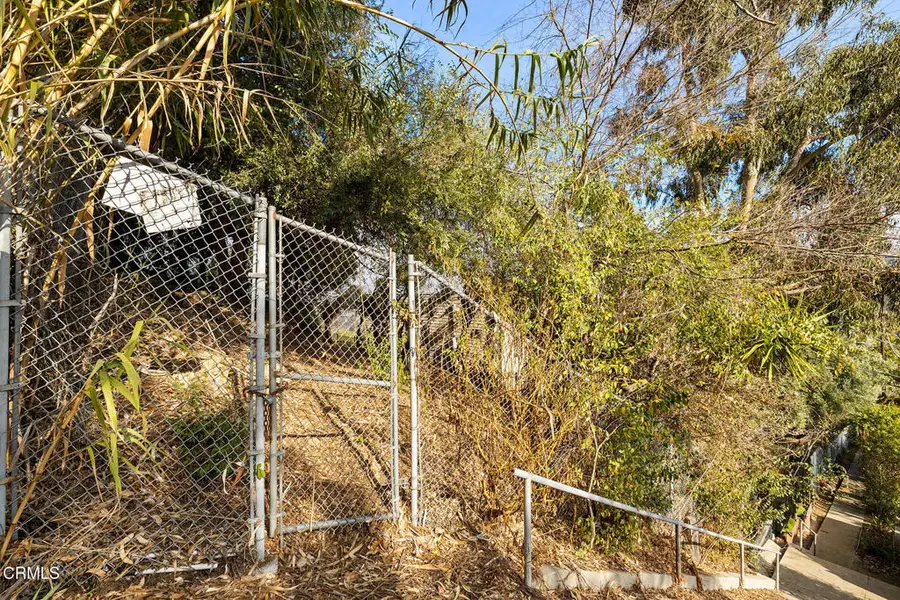 2319 W Loma Vista Place, Los Angeles, CA 90039 - Image #3