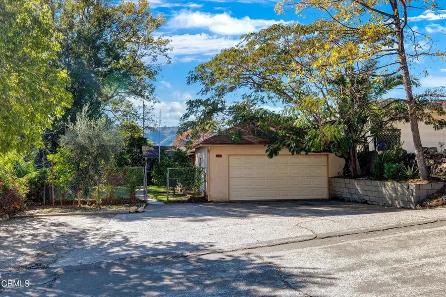 3942 Los Olivos Lane, Glendale, CA 91214 - Image #2