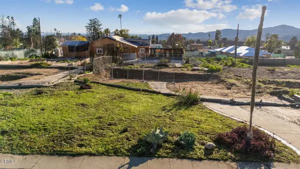 70 W Las Flores Drive, Altadena, CA 91001