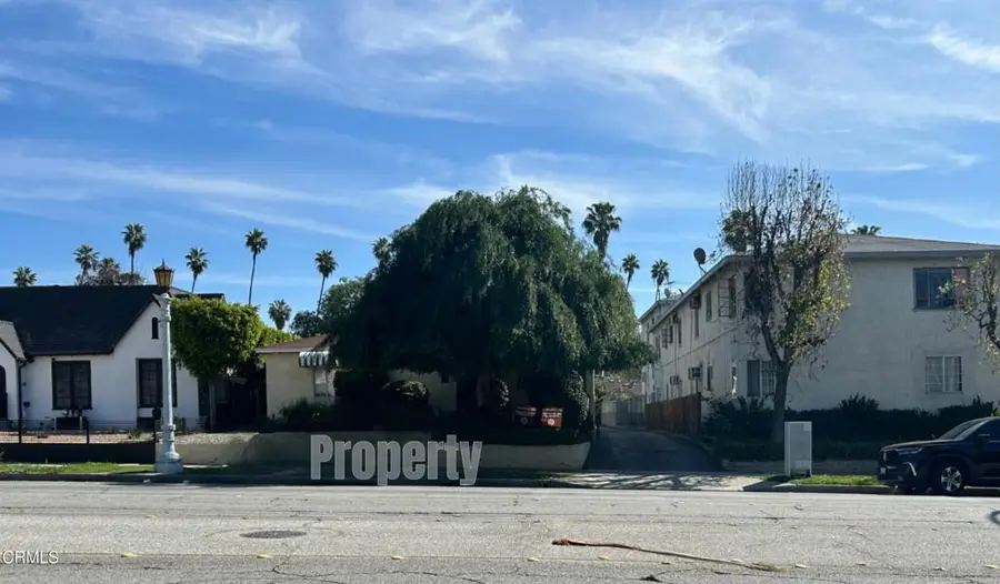 1104 N Lake Avenue, Pasadena, CA 91104 - #2