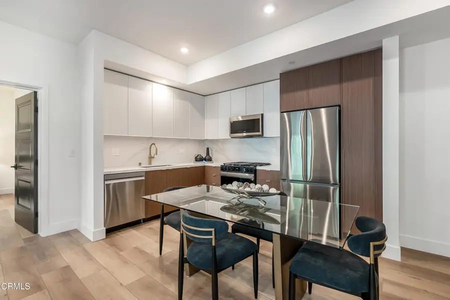 139 S Oak Knoll Avenue #302, Pasadena, CA 91101 - #2