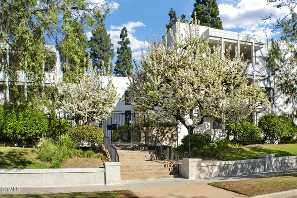 190 Arroyo Terrace #102, Pasadena, CA 91103