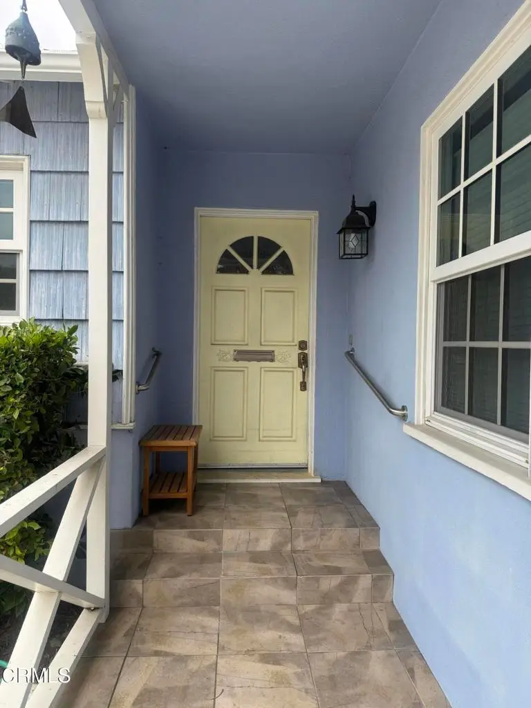 6867 Cantaloupe Avenue, Valley Glen, CA 91405 - #3