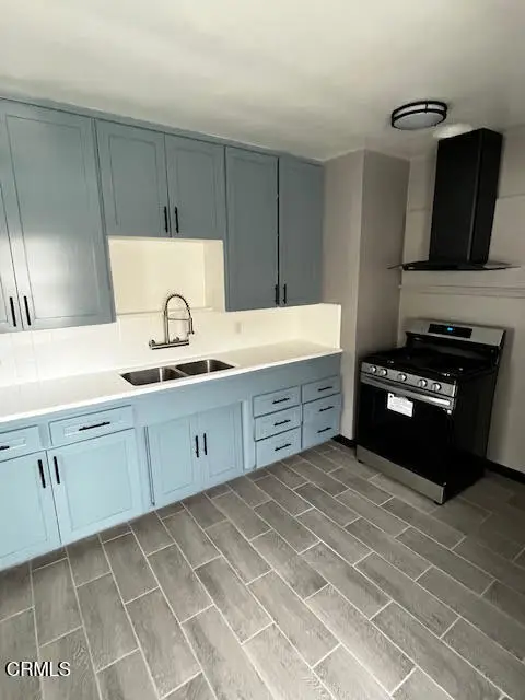 318 320 E Market Street, Long Beach, CA 90805 - #1