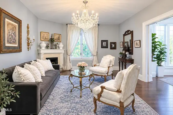 99 S Raymond Avenue #206, Pasadena, CA 91105