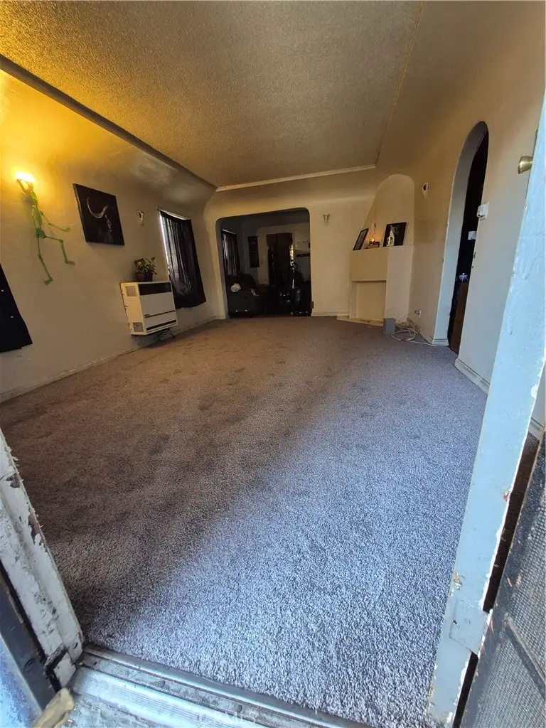 3908 S Budlong Avenue, Los Angeles, CA 90037 - Image #3