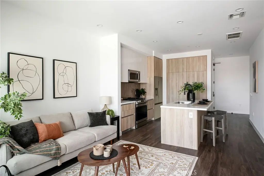 118 Astronaut Ellison S Onizuka Street #304, Los Angeles, CA 90012 - Image #1