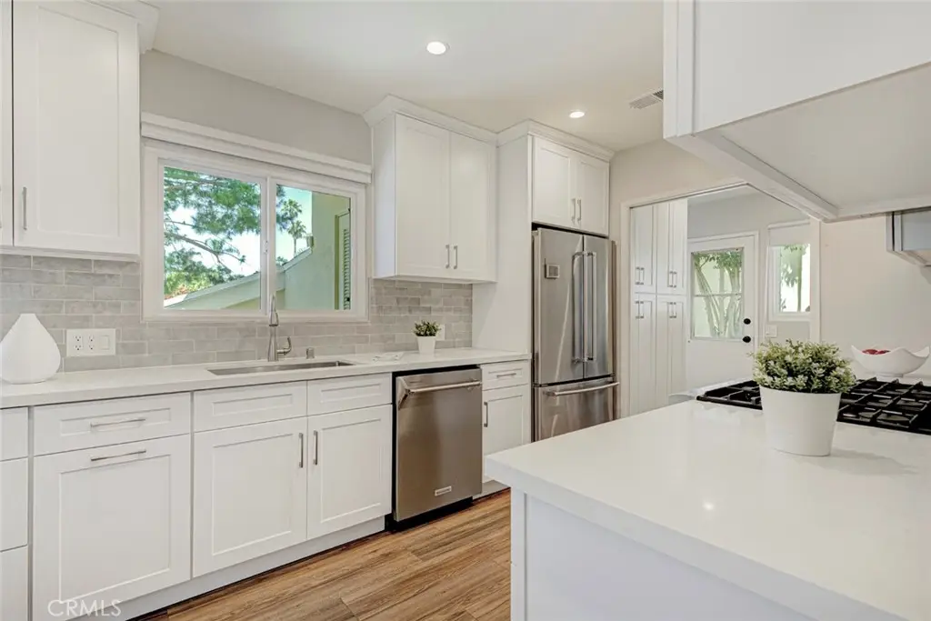 341 Cumberland Road, Glendale, CA 91202 - #1