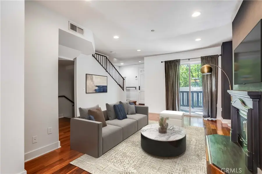 6300 Honolulu #205, La Crescenta, CA 91214 - #3