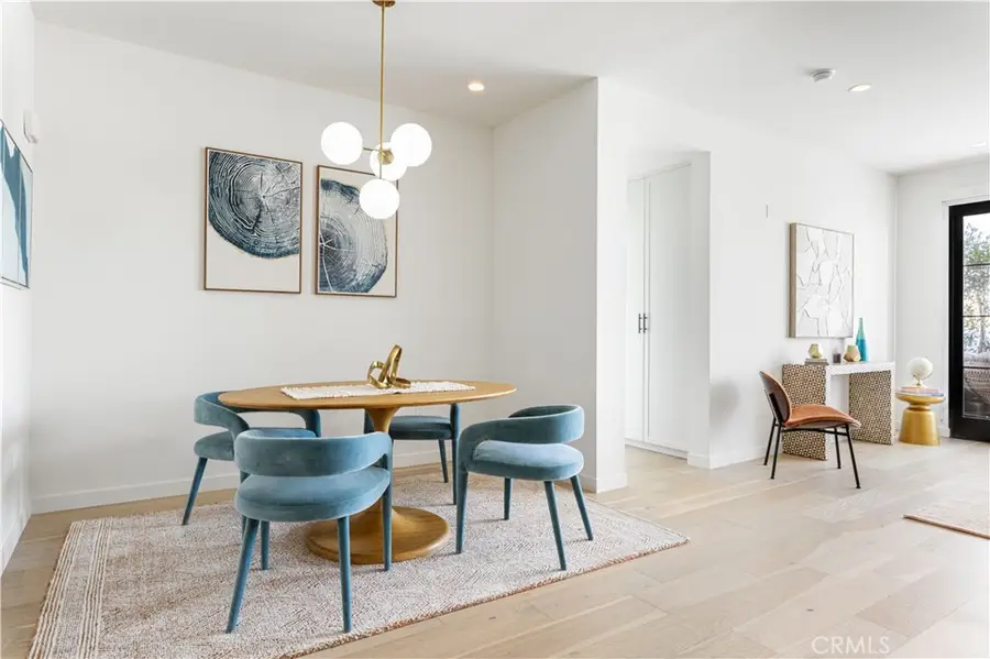 1333 S Orange Grove Avenue #211, Los Angeles, CA 90019 - #3