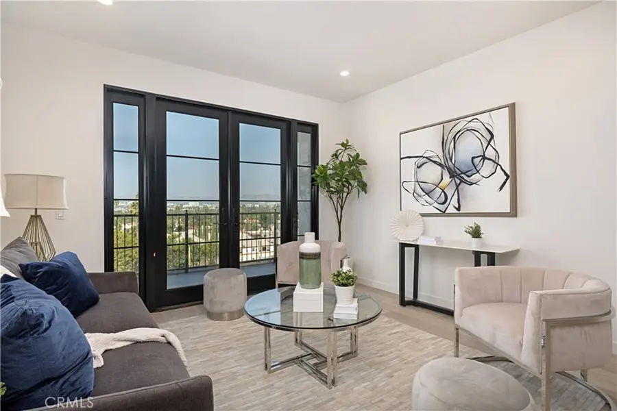 1333 S Orange Grove Avenue #205, Los Angeles, CA 90019 - #2