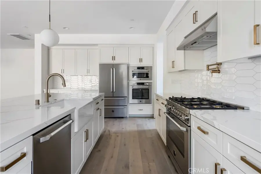 173 E Palm Street E, Altadena, CA 91001 - #3