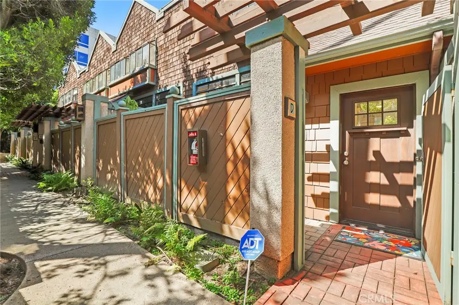 209 S Oakland Avenue #D, Pasadena, CA 91101 - #2