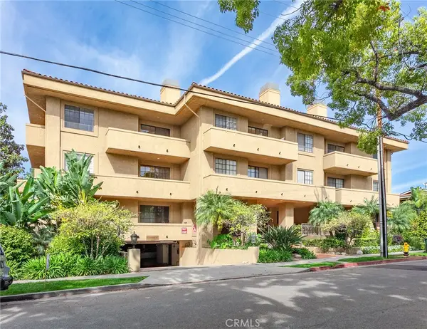 221 S Oak Knoll Avenue #202, Pasadena, CA 91101