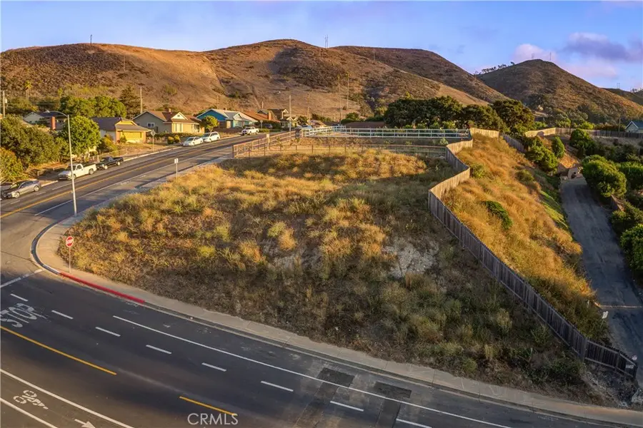 209 S 7th Street, Lompoc, CA 93436 - #2