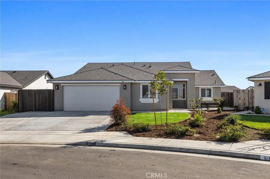 807 Potts Point Way, Bakersfield, CA 93307 - #3